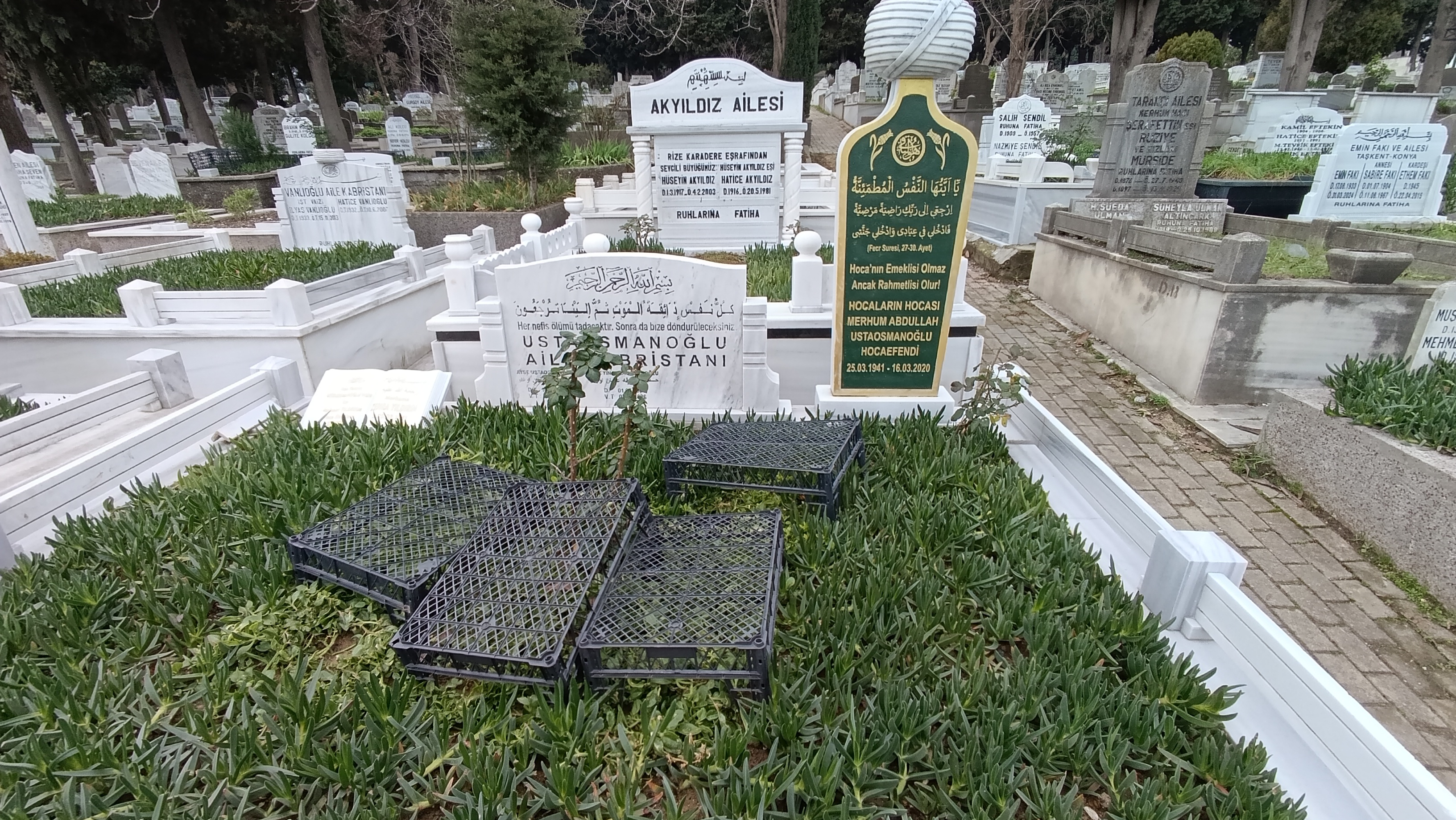 Abdullah Ustaosmanoğlu Hocaefendi - Türbe Fotoğrafı